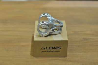 Вынос руля Lewis FX-SS, 40 мм, под руль 35 мм. Серебристый.