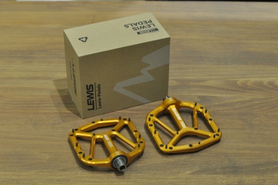 Педали Lewis ALU Flat Pedals Ridge. Оранжевый.